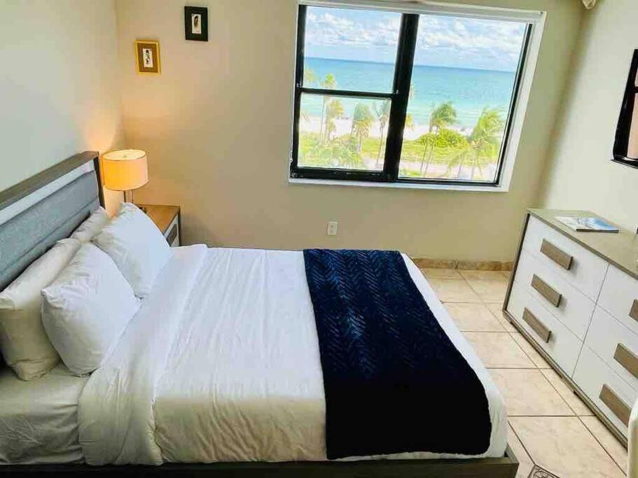 Chic Ocean Front Studio! Apartment Miami Beach Exterior photo